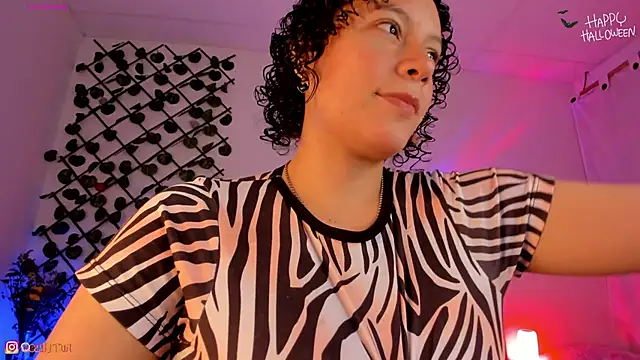 cailynhot online show from 10/07/25, 10:55