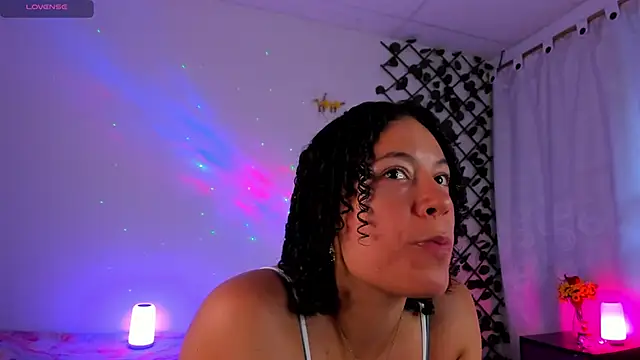 Snapshot of cailynhot chatting on 06/19/26, 11:20 cailynhot online show from 06/19/26, 11:20