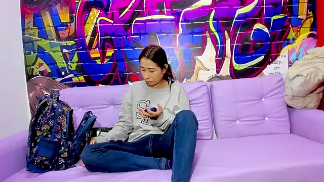 miacam-hot online show from 11/22/25, 12:15