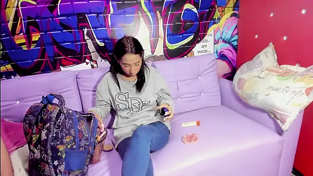 miacam-hot online show from 11/02/25, 12:21