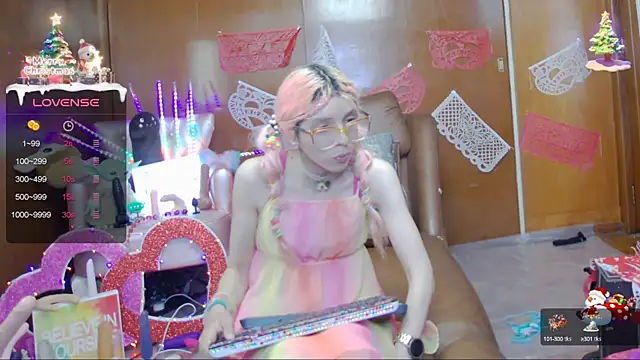 Skinygirl online show from 02/18/25, 10:58