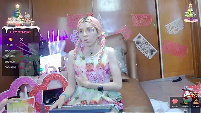 Skinygirl online show from 02/17/25, 11:54