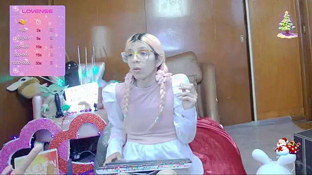 Skinygirl online show from 03/16/25, 12:01