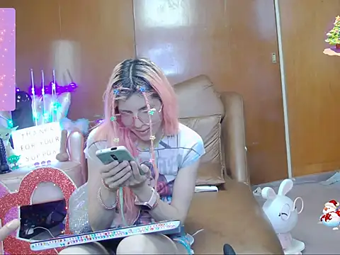 Skinygirl online show from 10/21/25, 01:05