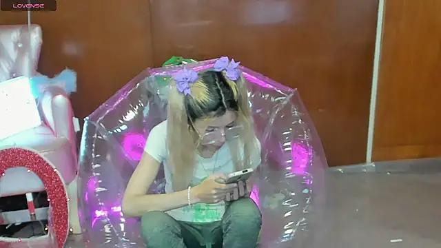 Skinygirl online show from 03/18/26, 11:59