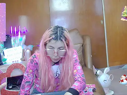 Skinygirl online show from 10/12/25, 02:02