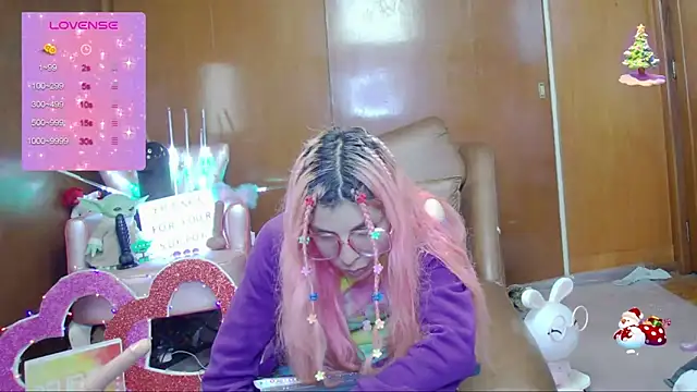 Skinygirl online show from 10/10/25, 01:39