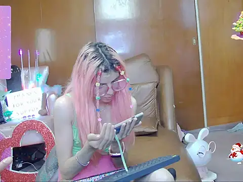 Skinygirl online show from 10/15/25, 12:09
