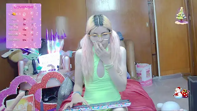 Skinygirl online show from 03/22/25, 12:49