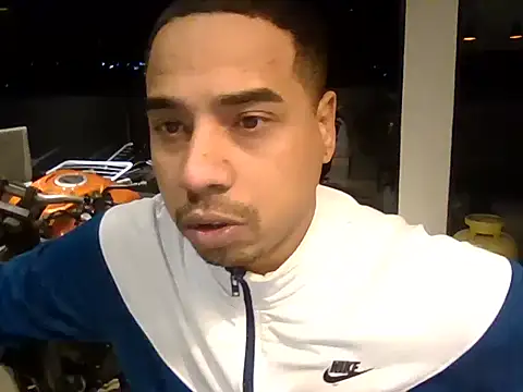 Snapshot of Juninho10c chatting on 11/01/25, 12:39 Juninho10c online show from 11/01/25, 12:39