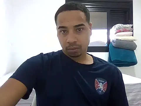 Snapshot of Juninho10c chatting on 11/01/25, 04:34 Juninho10c online show from 11/01/25, 04:34