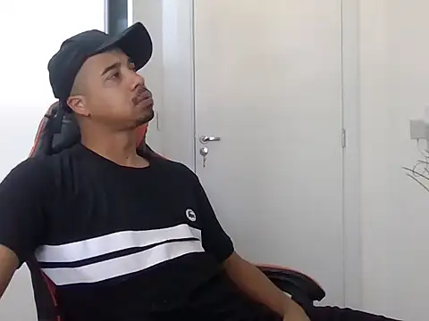 Juninho10c online show from 11/13/25, 03:27