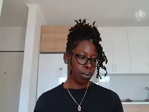 MadamIndigo online show from 02/21/26, 10:39