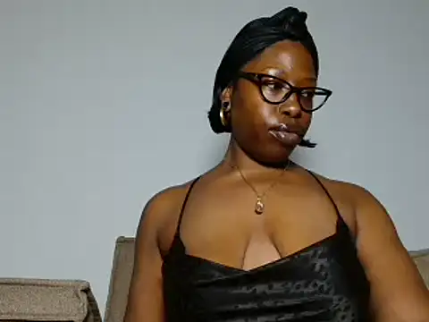 MadamIndigo online show from 12/20/25, 04:59