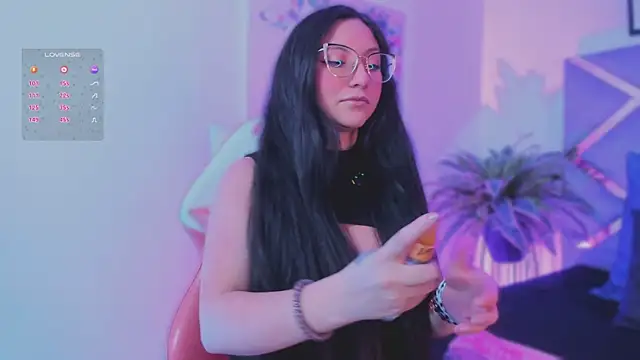 Snapshot of lucy_neil chatting on 01/06/26, 04:16 lucy neil online show from 01/06/26, 04:16