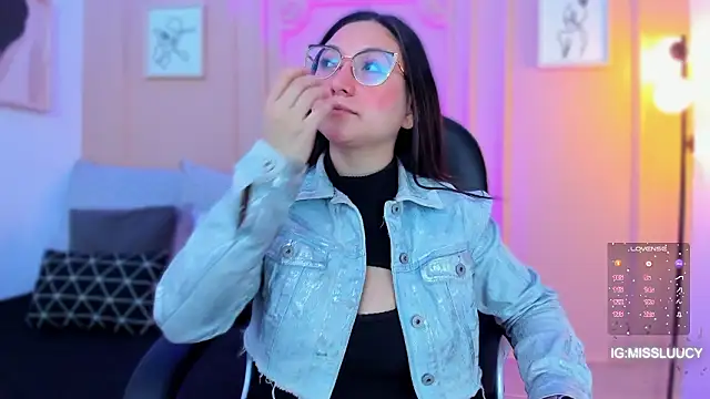 lucy neil online show from 03/12/26, 02:39