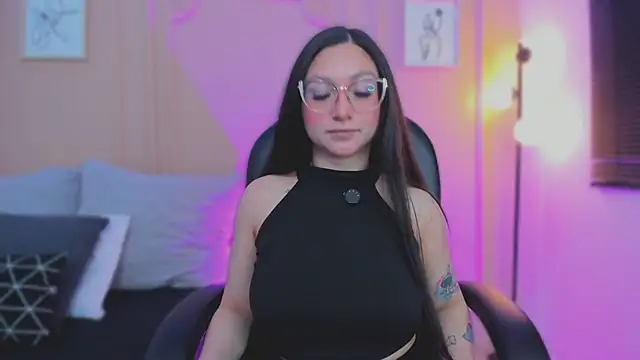 lucy neil online show from 03/30/26, 02:35