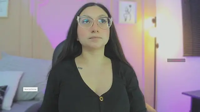 lucy neil online show from 04/08/26, 02:35