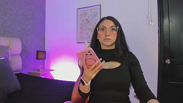 Snapshot of lucy_neil chatting on 10/09/25, 02:34 lucy neil online show from 10/09/25, 02:34