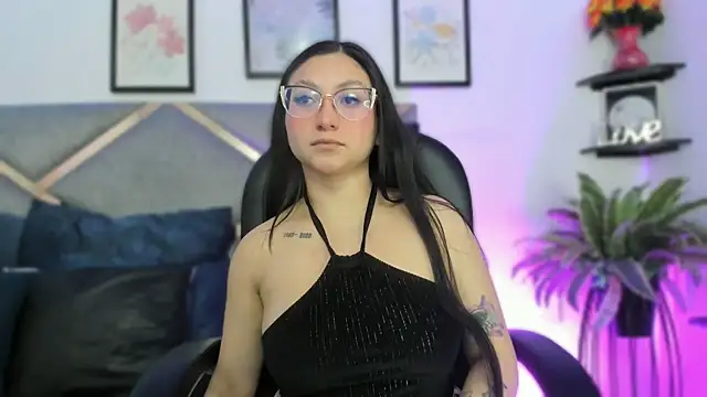 lucy neil online show from 04/01/26, 02:35