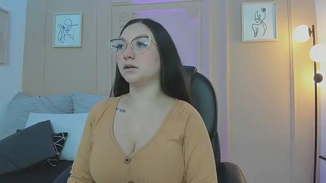 lucy neil online show from 04/02/26, 02:30