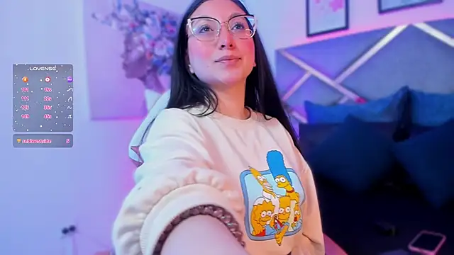 Snapshot of lucy_neil chatting on 10/11/25, 02:34 lucy neil online show from 10/11/25, 02:34