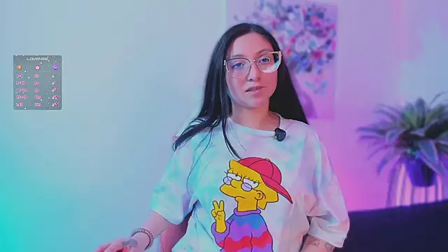 Snapshot of lucy_neil chatting on 12/05/25, 04:33 lucy neil online show from 12/05/25, 04:33