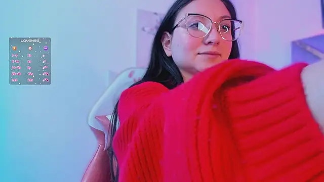 Snapshot of lucy_neil chatting on 12/16/25, 02:38 lucy neil online show from 12/16/25, 02:38