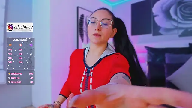 Snapshot of lucy_neil chatting on 10/01/25, 07:07 lucy neil online show from 10/01/25, 07:07