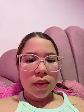 Snapshot of Lucyklein2022 chatting on 07/12/26, 12:22 Lucyklein2022 online show from 07/12/26, 12:22