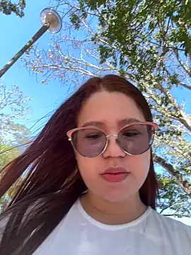 Snapshot of Lucyklein2022 chatting on 01/22/25, 02:24 Lucyklein2022 online show from 01/22/25, 02:24