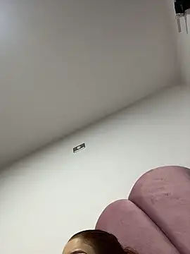 Lucyklein2022 online show from 03/20/26, 11:50