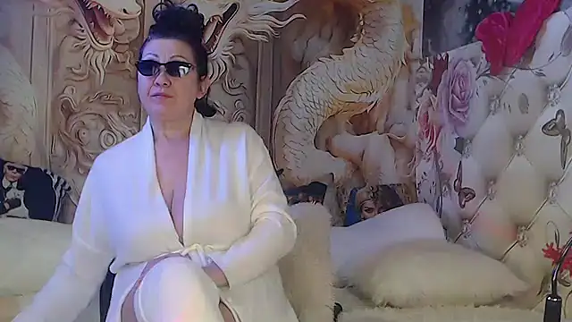 NightOrhideya online show from 02/11/26, 01:33