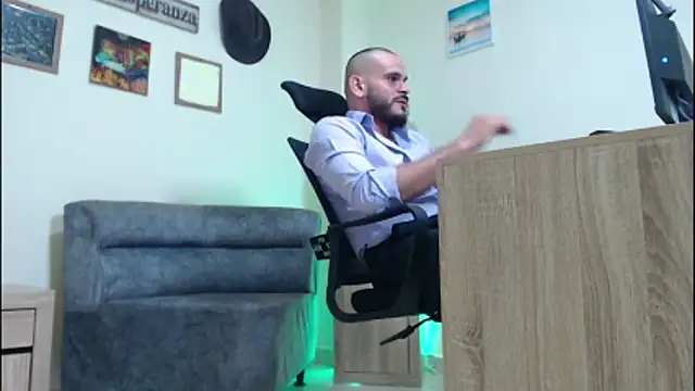 cowboyht online show from 04/05/26, 05:03