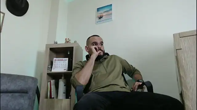 Snapshot of cowboyht chatting on 06/19/26, 12:33 cowboyht online show from 06/19/26, 12:33