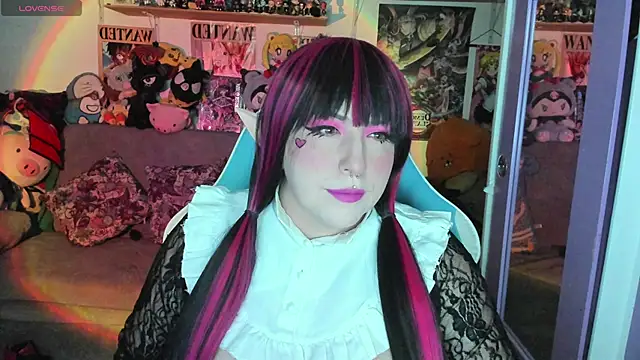 candyy new online show from 11/17/25, 05:44