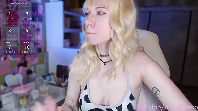 Snapshot of freya_sunny chatting on 04/13/26, 05:11 freya sunny online show from 04/13/26, 05:11