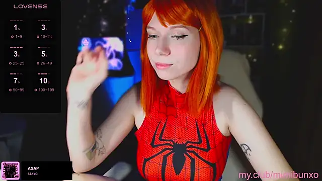 freya sunny online show from 11/26/25, 05:07