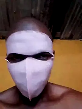 Snapshot of LULE37587001 chatting on 01/17/26, 02:31 LULE37587001 online show from 01/17/26, 02:31