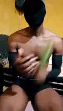 Snapshot of LULE37587001 chatting on 02/18/26, 08:27 LULE37587001 online show from 02/18/26, 08:27