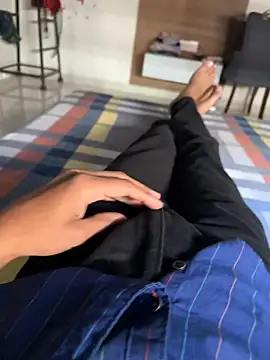 samy6261 online show from 12/17/25, 09:14