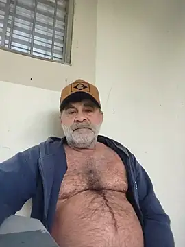 Snapshot of Peludo173317 chatting on 06/25/26, 06:46 Peludo173317 online show from 06/25/26, 06:46
