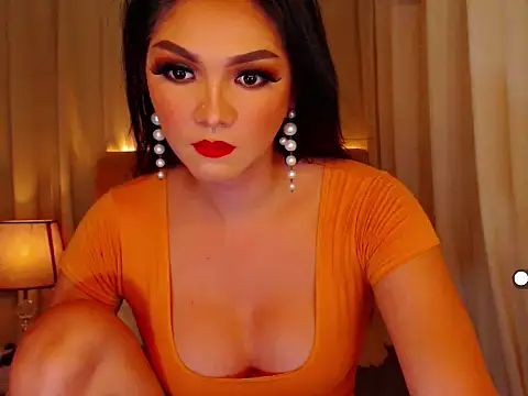 Snapshot of mistressseductionleah chatting on 04/19/26, 08:44 mistressseductionleah online show from 04/19/26, 08:44