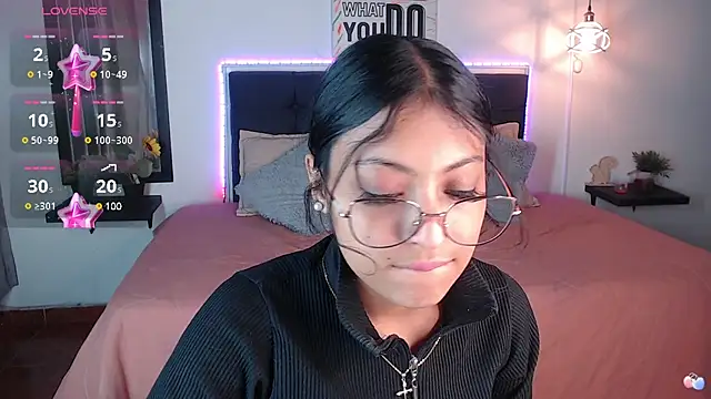 vaness weet online show from 03/22/25, 04:15