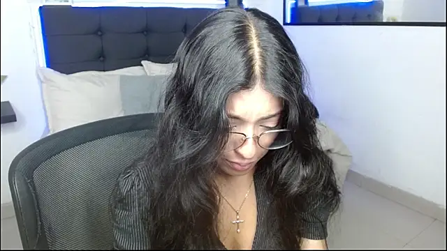 vaness weet online show from 11/29/25, 08:20