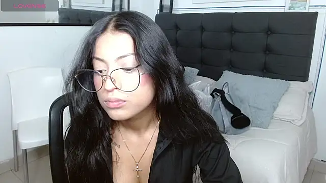 vaness weet online show from 11/02/25, 07:52