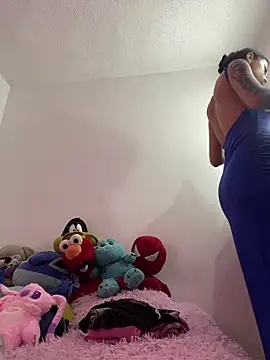 vaness weet online show from 12/14/25, 12:22