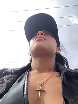 vaness weet online show from 12/18/25, 07:18