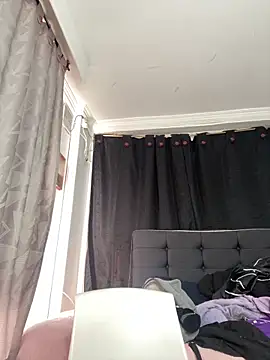 vaness weet online show from 12/15/25, 07:20