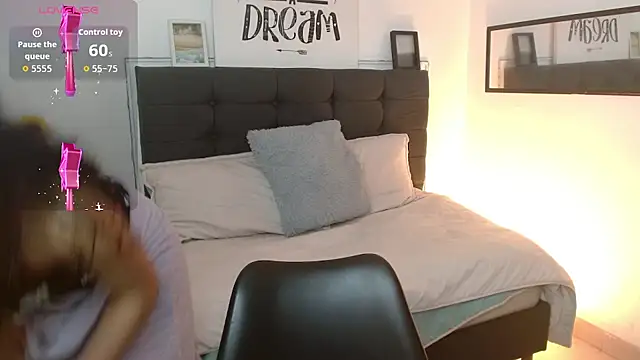 vaness weet online show from 10/06/25, 09:43